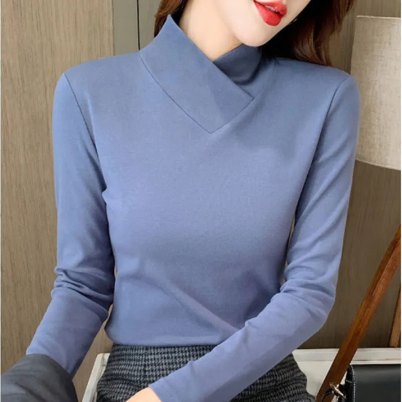 Liora | Szykowny T-shirt z golfem
