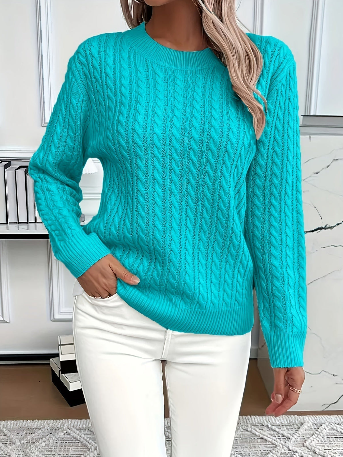 Lena | Damski sweter w warkocze